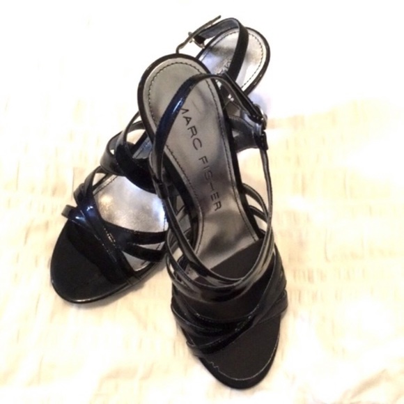 Marc Fisher Shoes - MARC FISHER BLACK STRAPPY SANDAL NWT♥️